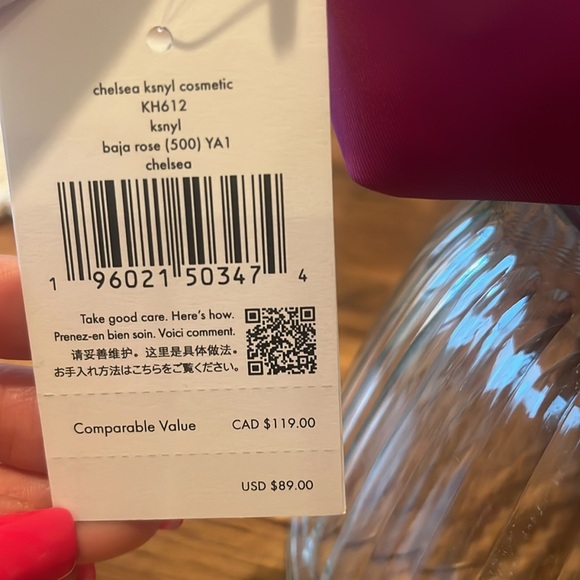 KATE SPADE CHELSEA COSMETIC BAG♠️ - Picture 3 of 8